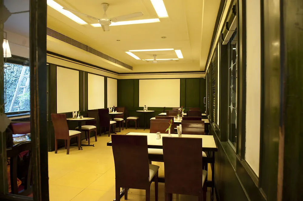 ***  Hotel Siddharta Májszúr India