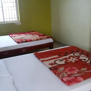 Lodge Yashaswiny Recidency